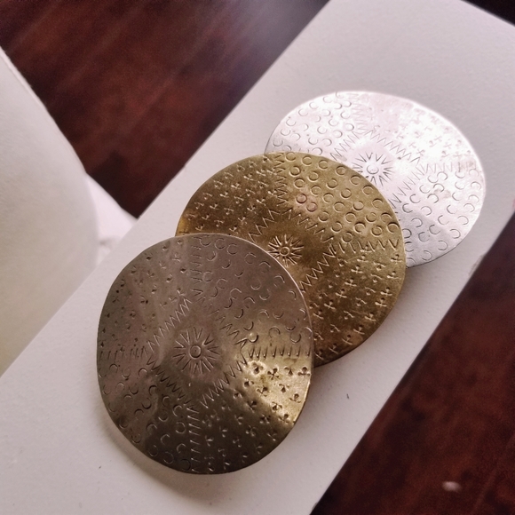 Accessories - Sold Vtg French aztec hair clip